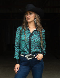 COWGIRL TUFF Women's Pullover Button Up Turquoise Leopard Lightweight Satin with Black Metallic Accents