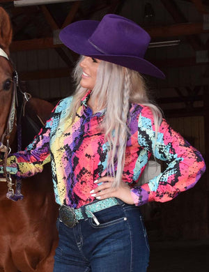 COWGIRL TUFF Women's Colorful Snakeskin Pullover Button-Down