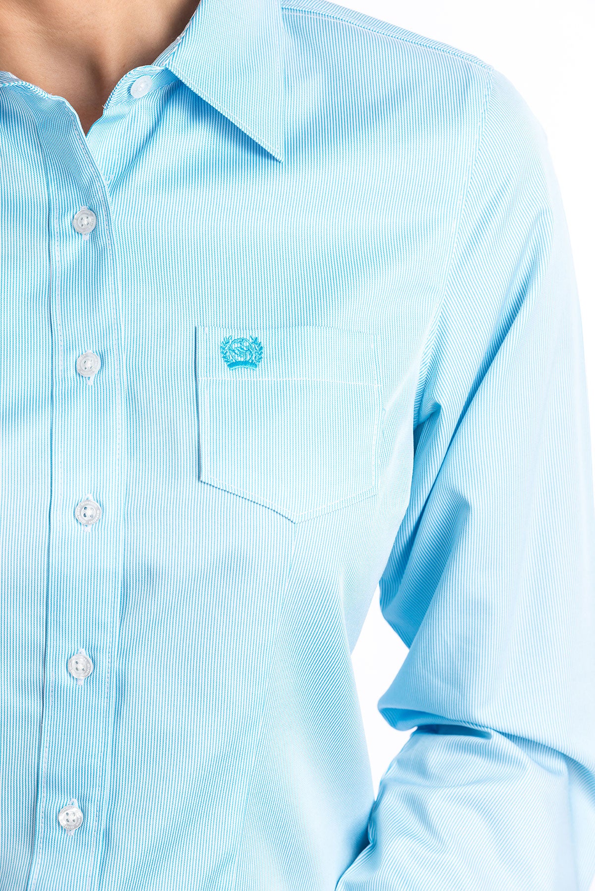CINCH Women's Light Blue and White Micro Stripe Button-Down Western Shirt